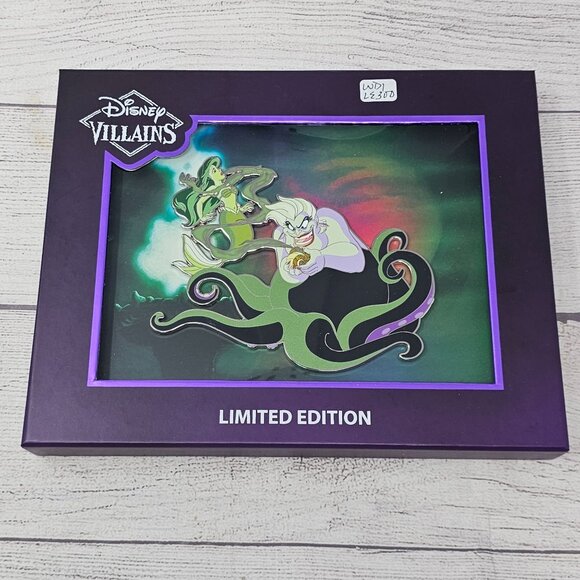 NEW! WDI MOG 2024 Villainous Scenes Jumbo Collection - Ariel and Ursula LE 300 - Picture 1 of 6